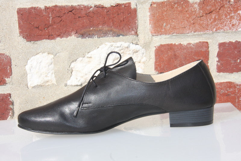 Derby classique en cuir noir Douglas