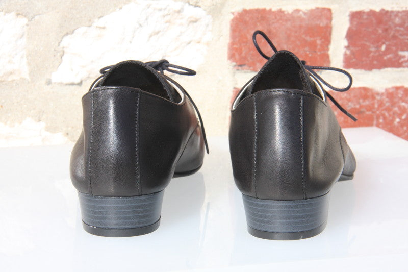 Derby classique en cuir noir Douglas