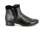 Boots petit talon en cuir noir Marina