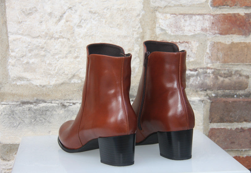 Bottines en cuir camel à talon moyen Dune