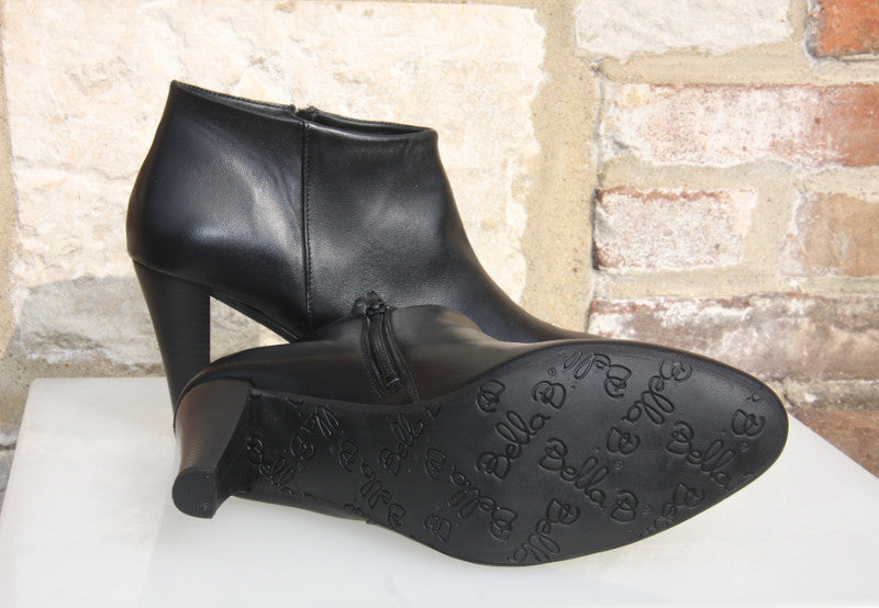 Low-boots à talon fin en cuir noir Moon
