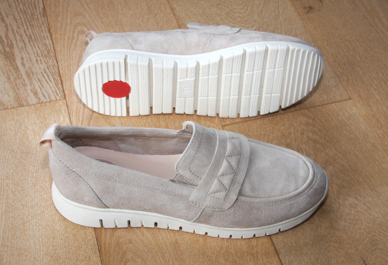 Mocassins compensés en cuir velours beige Nomade