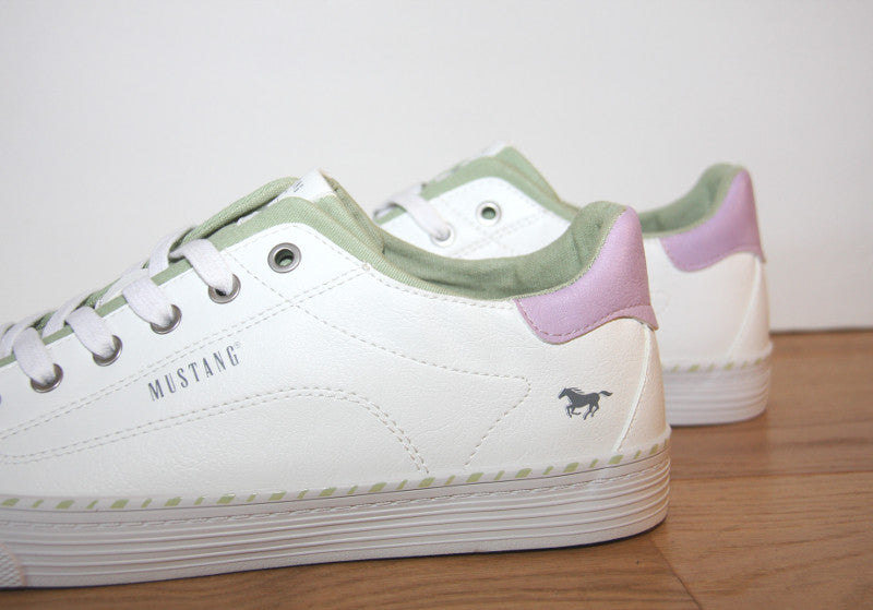 Tennis fantaisie blanc et vert Pistache