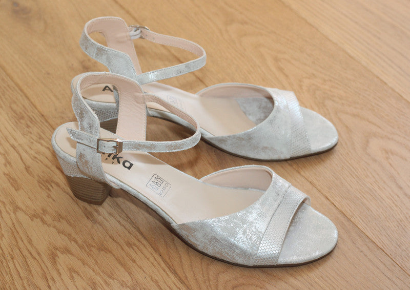 Sandales à talon Saldabe en cuir gris argent