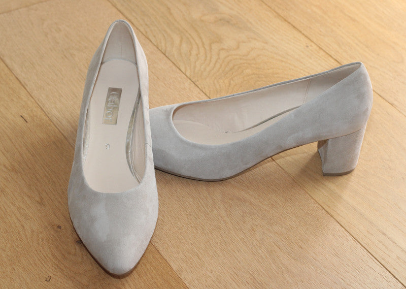 Escarpins beige en cuir velours Lola