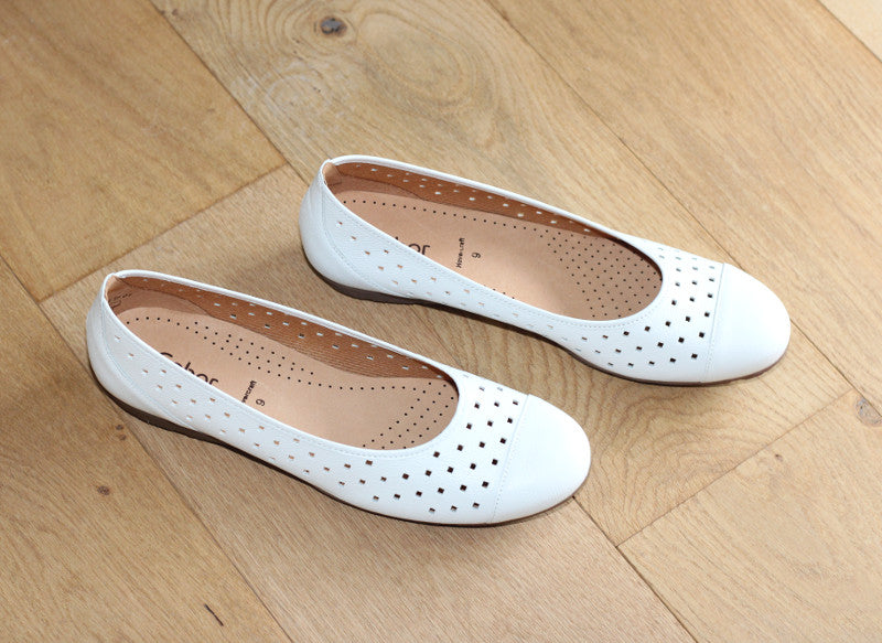 Ballerine ajourées Gabor en cuir blanc