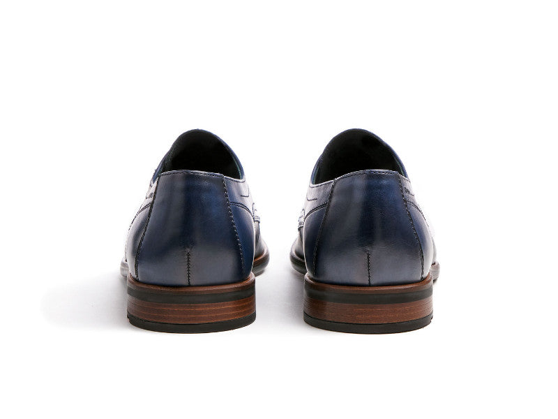 Chaussures basses en cuir bleu Don