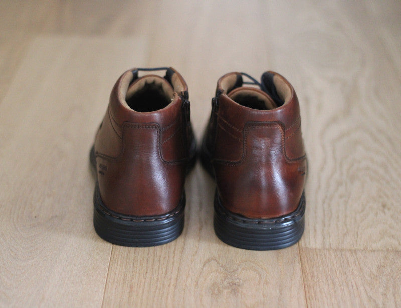 Chaussures montantes en cuir marron Alastair