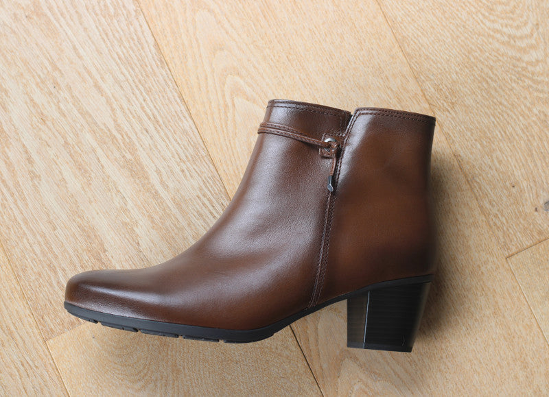 Bottines à talon Gabor en cuir marron