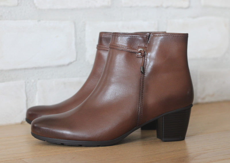 Bottines à talon Gabor en cuir marron