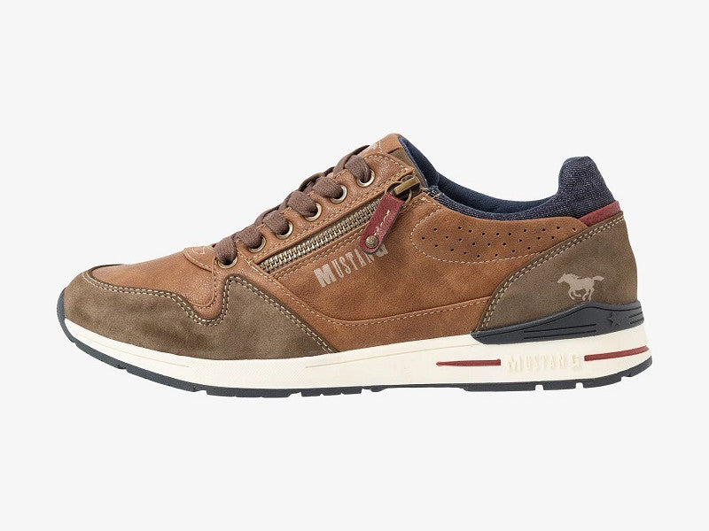 Chaussures sneakers marron de Mustang