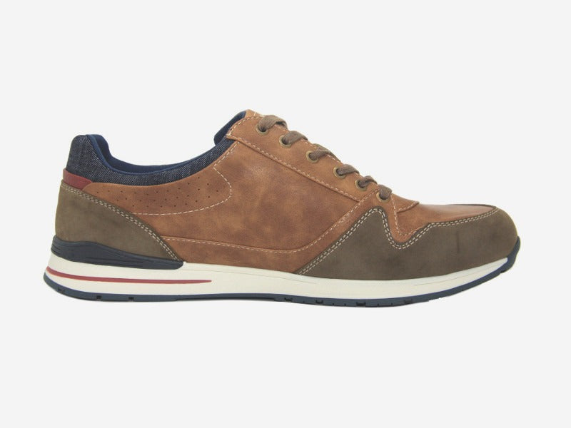 Chaussures sneakers marron de Mustang