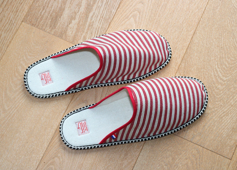 Mules en coton rayé rouge et beige Corsaire