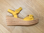 Sandales à talon compensé Gabor en cuir velours jaune Safran