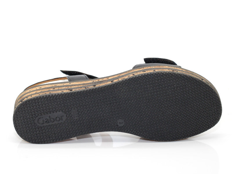 Sandales en cuir noir Gabor et petit compensé