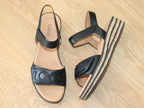 Sandales en cuir noir Gabor et petit compensé