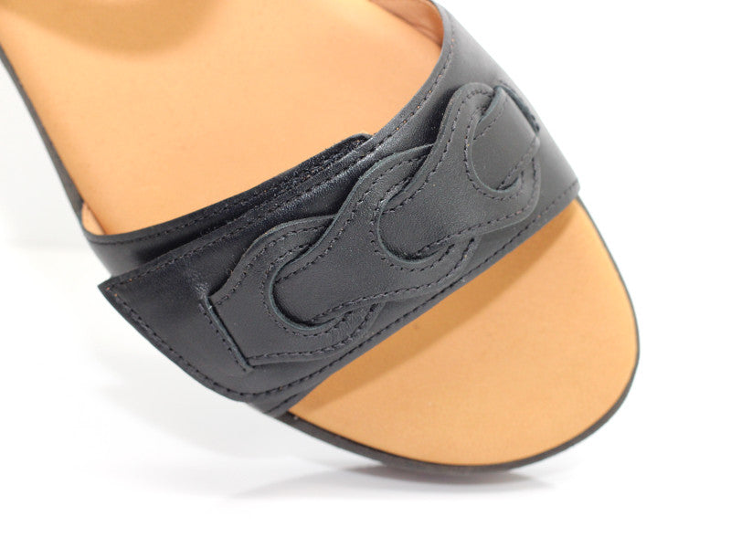 Sandales en cuir noir Gabor et petit compensé