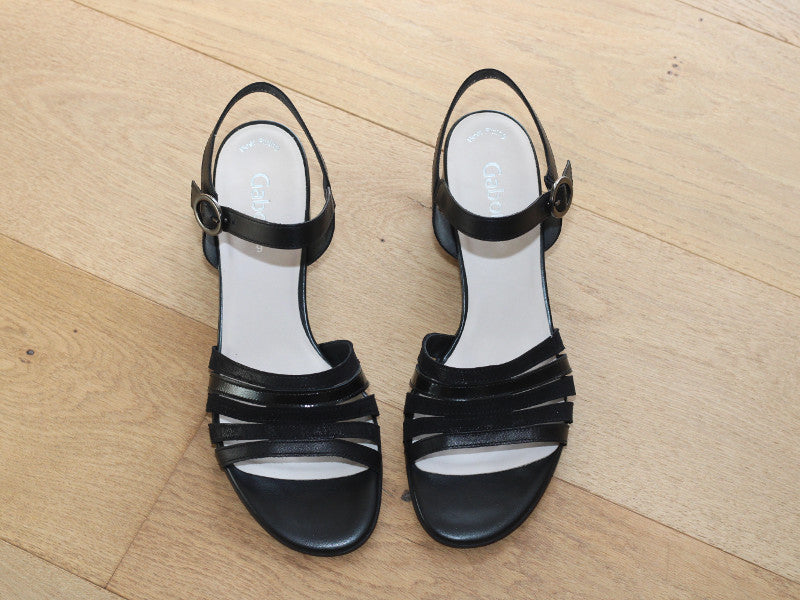 Sandales habillées Gabor en cuir et vernis noir Chabada
