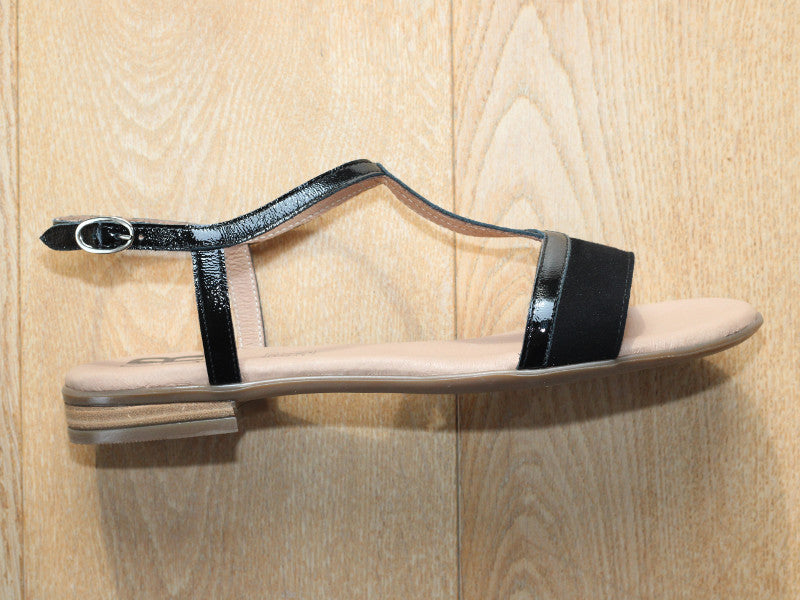 Sandales plates Geo Reino en cuir et verni noir