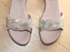 Sandales tropéziennes en cuir doré