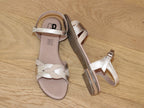 Sandales tropéziennes en cuir doré