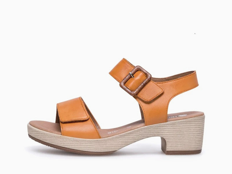 Sandales à talon esprit sabot en cuir orange