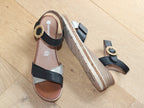 Sandales à talon compensé en cuir noir et gris argent