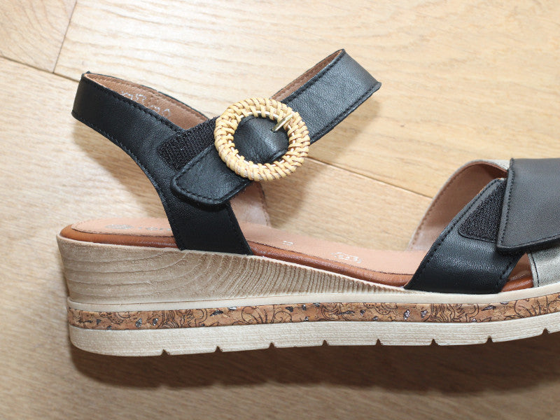 Sandales à talon compensé en cuir noir et gris argent