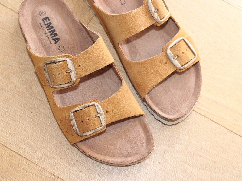 Sandales mule en cuir velours camel
