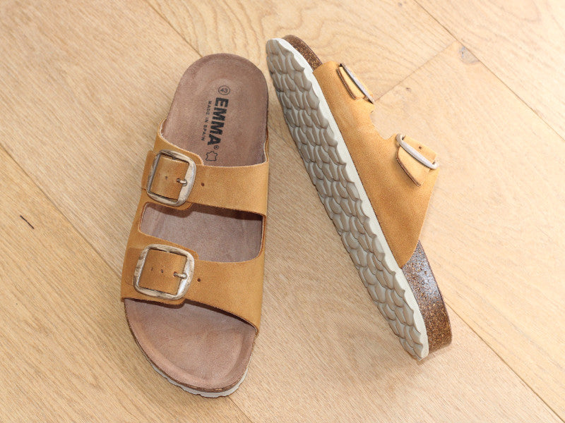 Sandales mule en cuir velours camel
