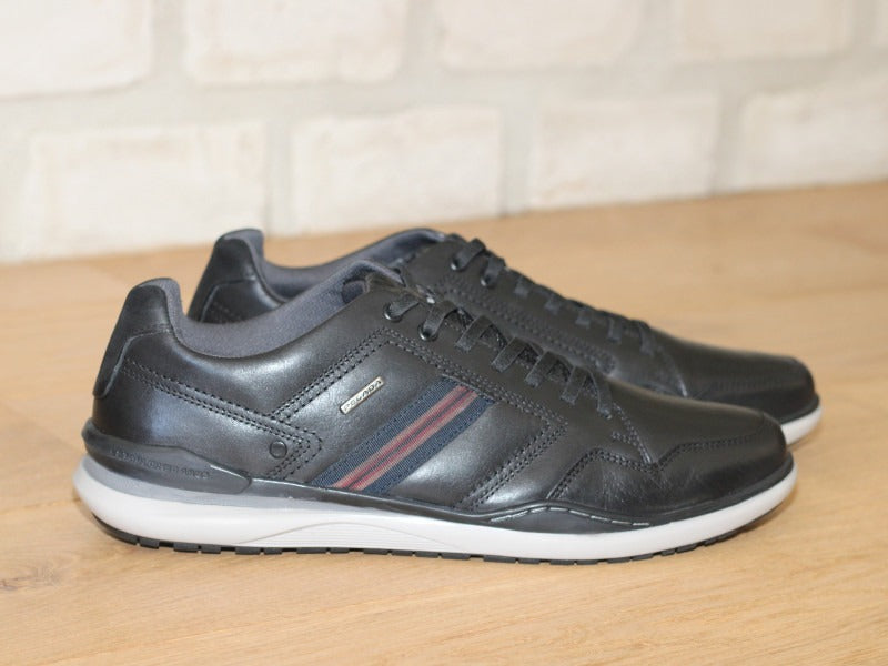 Sneakers Pegada en cuir noir