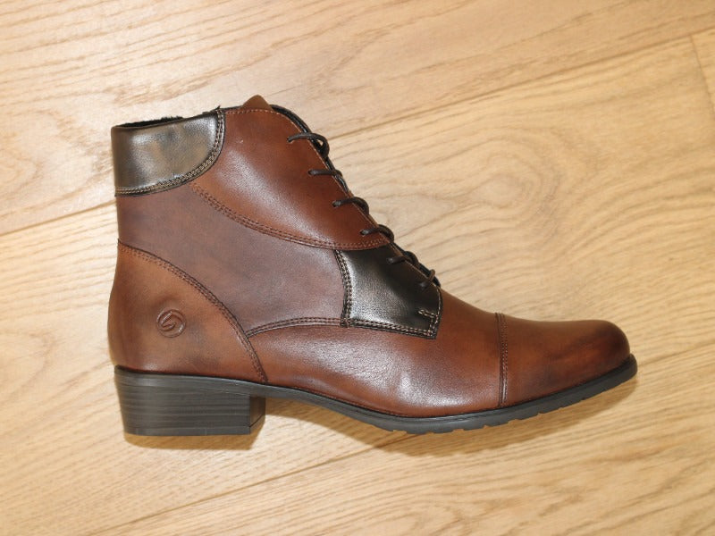 Bottines à lacet Remonte en cuir brun
