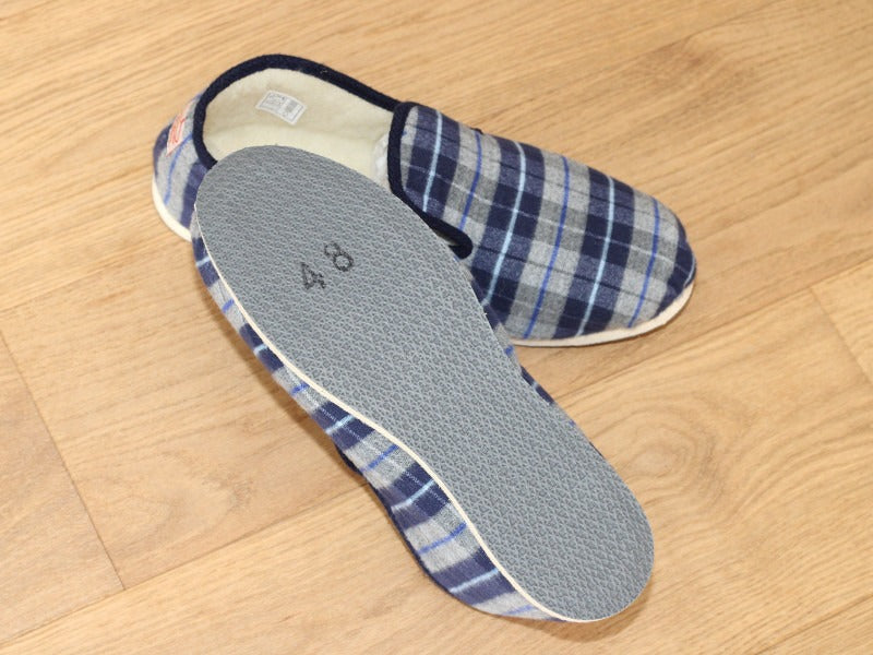 Charentaises traditionnelles en laine écossais bleu Silky