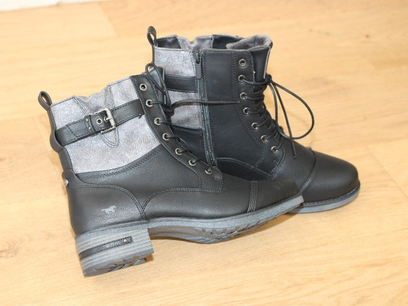 Bottines noires Mustang avec petit talon