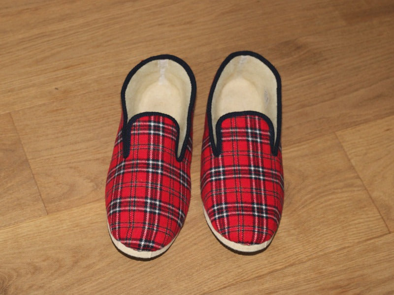 Charentaises traditionnelles Scottish en laine écossais rouge