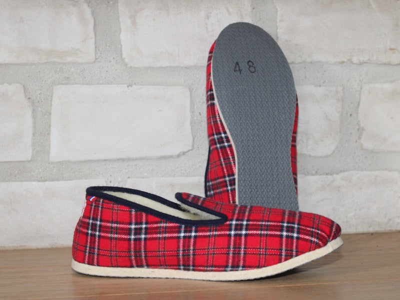 Charentaises traditionnelles Scottish en laine écossais rouge