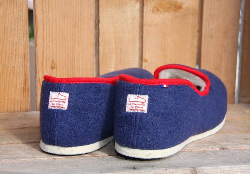 Charentaises traditionnelles en laine unie bleu marine