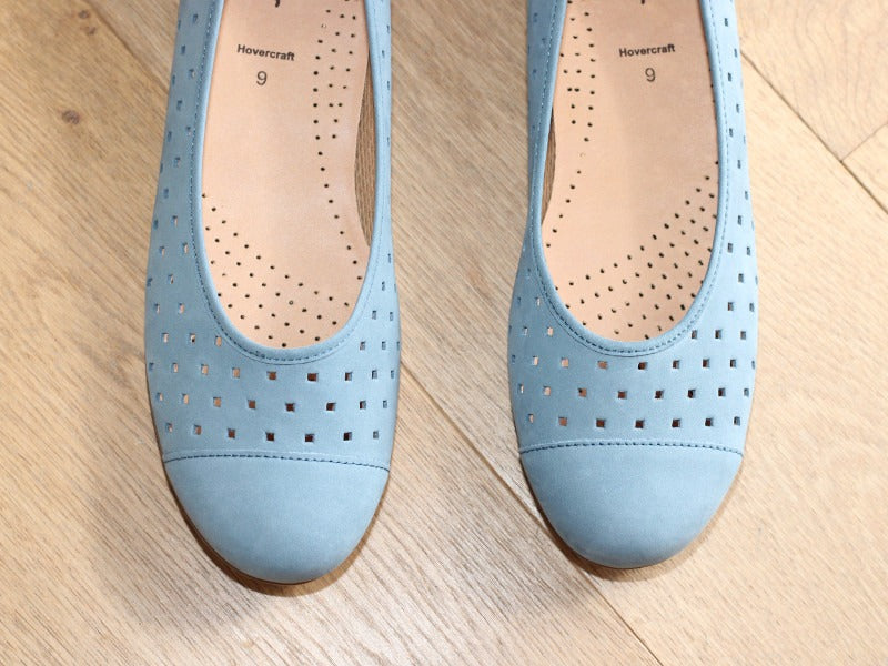 Ballerines ajourées Gabor en cuir bleu jean