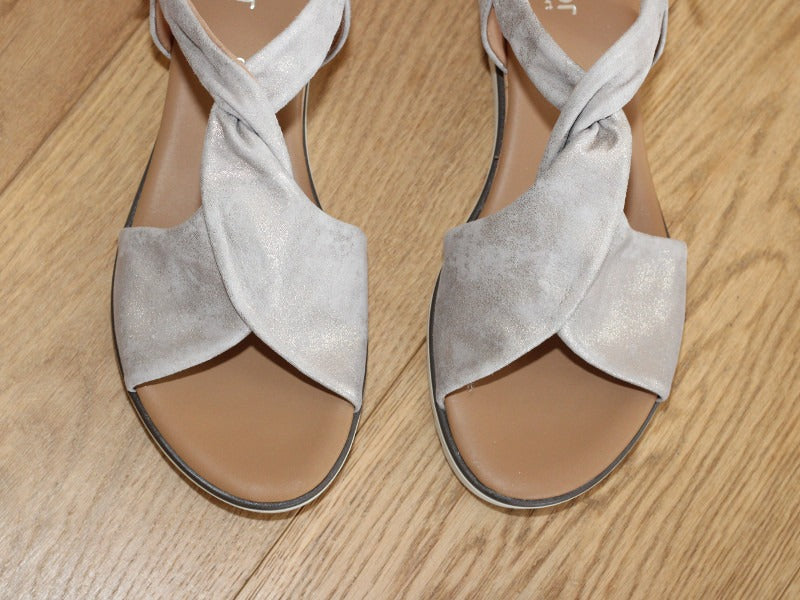 Sandales en cuir doré Gabor