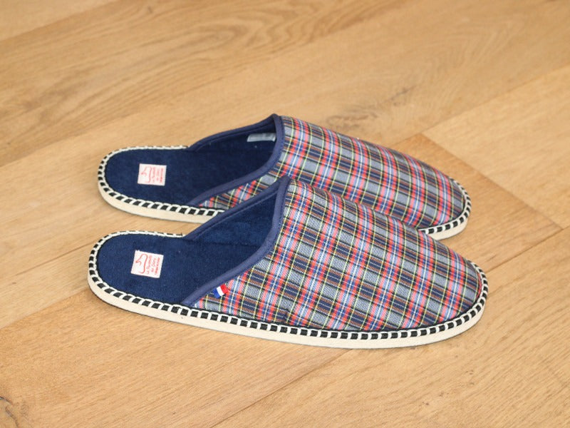 Mules en tissus écossais bleu marine