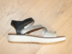 Sandales 3 brides en cuir noir et doré