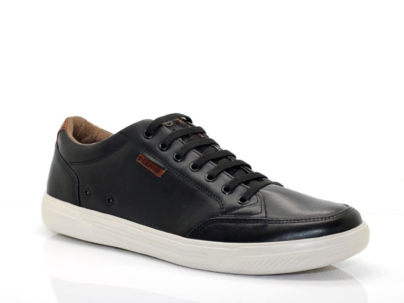 Baskets en cuir noir et semelle blanche