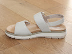 Sandales en cuir beige sur semelle compensée Sweety