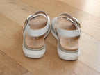 Sandales en cuir beige sur semelle compensée Sweety