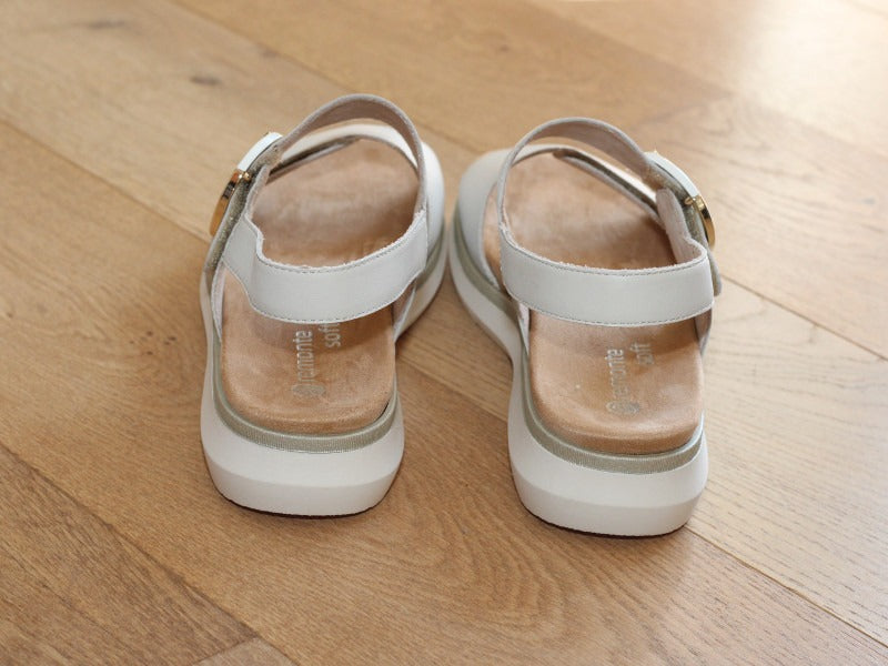 Sandales en cuir beige sur semelle compensée Sweety