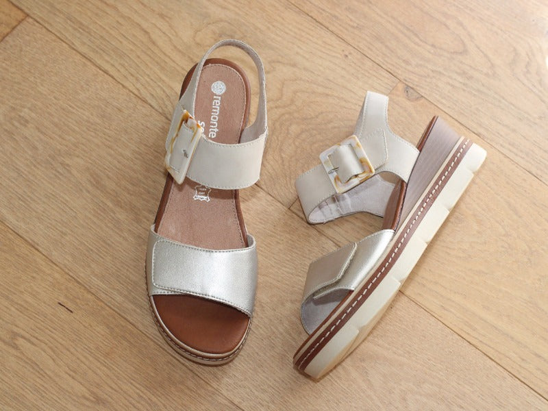 Sandales à talon compensé en cuir beige et doré Sun