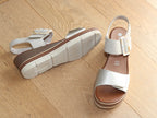 Sandales à talon compensé en cuir beige et doré Sun