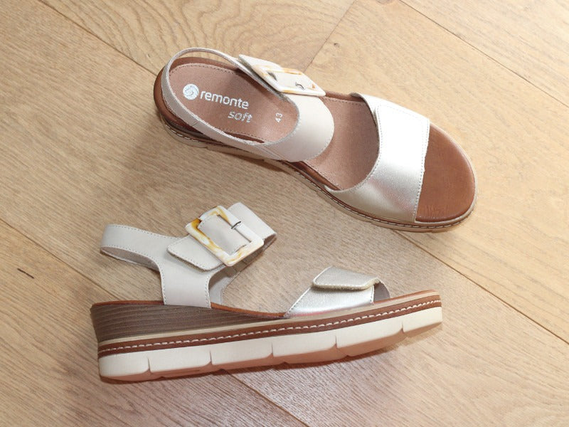 Sandales à talon compensé en cuir beige et doré Sun