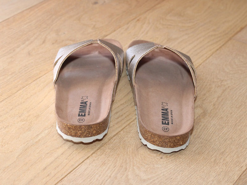 Mules plates en cuir doré Emma
