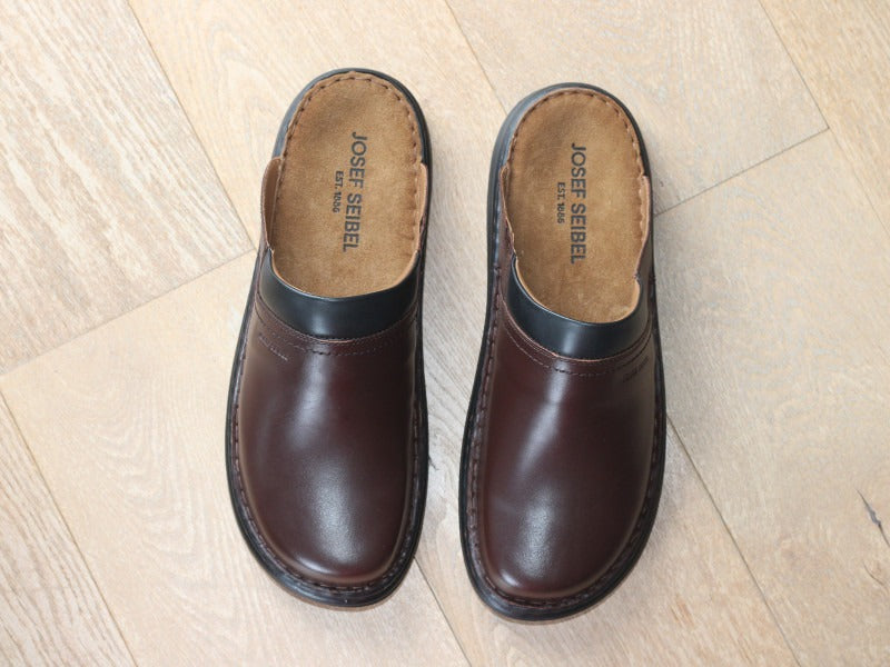 Mules style sabot Max en cuir marron